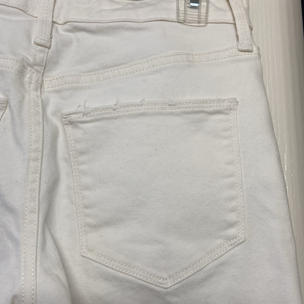 Universal Thread High Rise Straight Crop Jeans - Picture 4 of 6